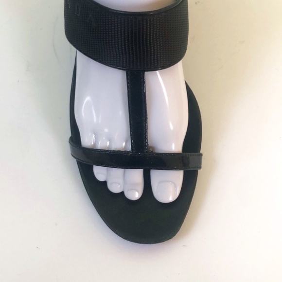 Prada Black Leather T-Strap Heel Sandals SZ 36 ﻿ ﻿